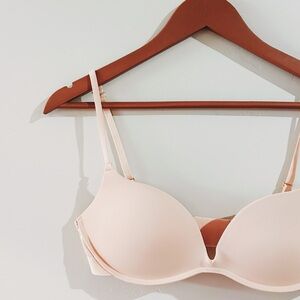 pepper | zero-g wirefree lift up bra in buff ↷